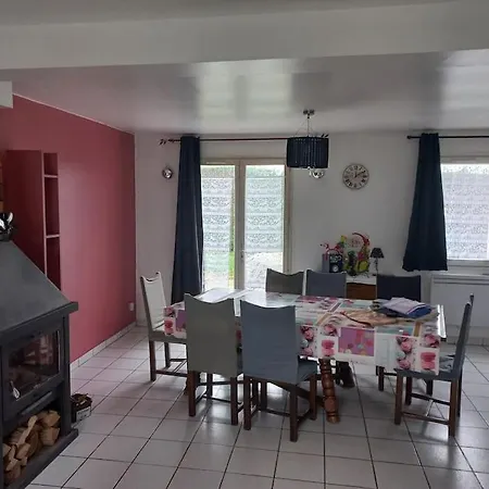 Agreable Maison Familiale La Louptiere-Thenard