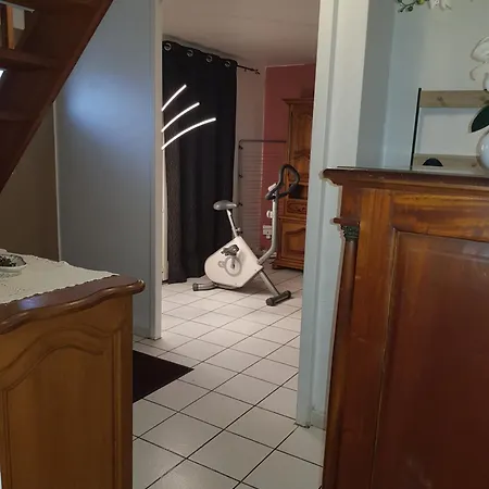 Agreable Maison Familiale La Louptiere-Thenard