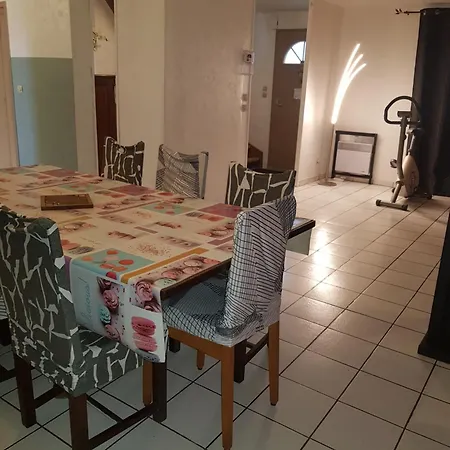 Agreable Maison Familiale * La Louptiere-Thenard