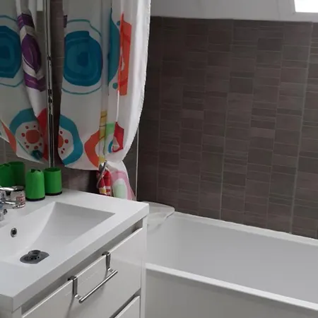 Agreable Maison Familiale Vakantiehuis La Louptiere-Thenard